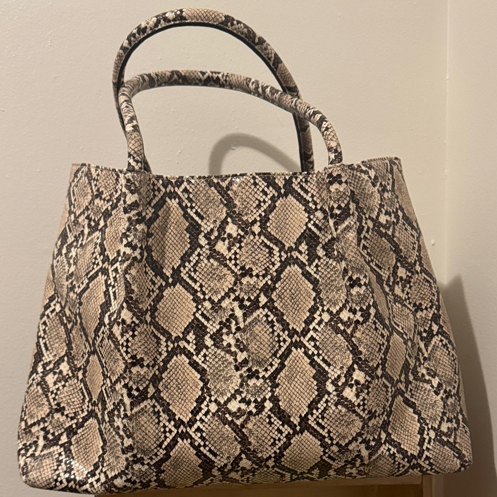 Lulu Dharma Tote Bag
